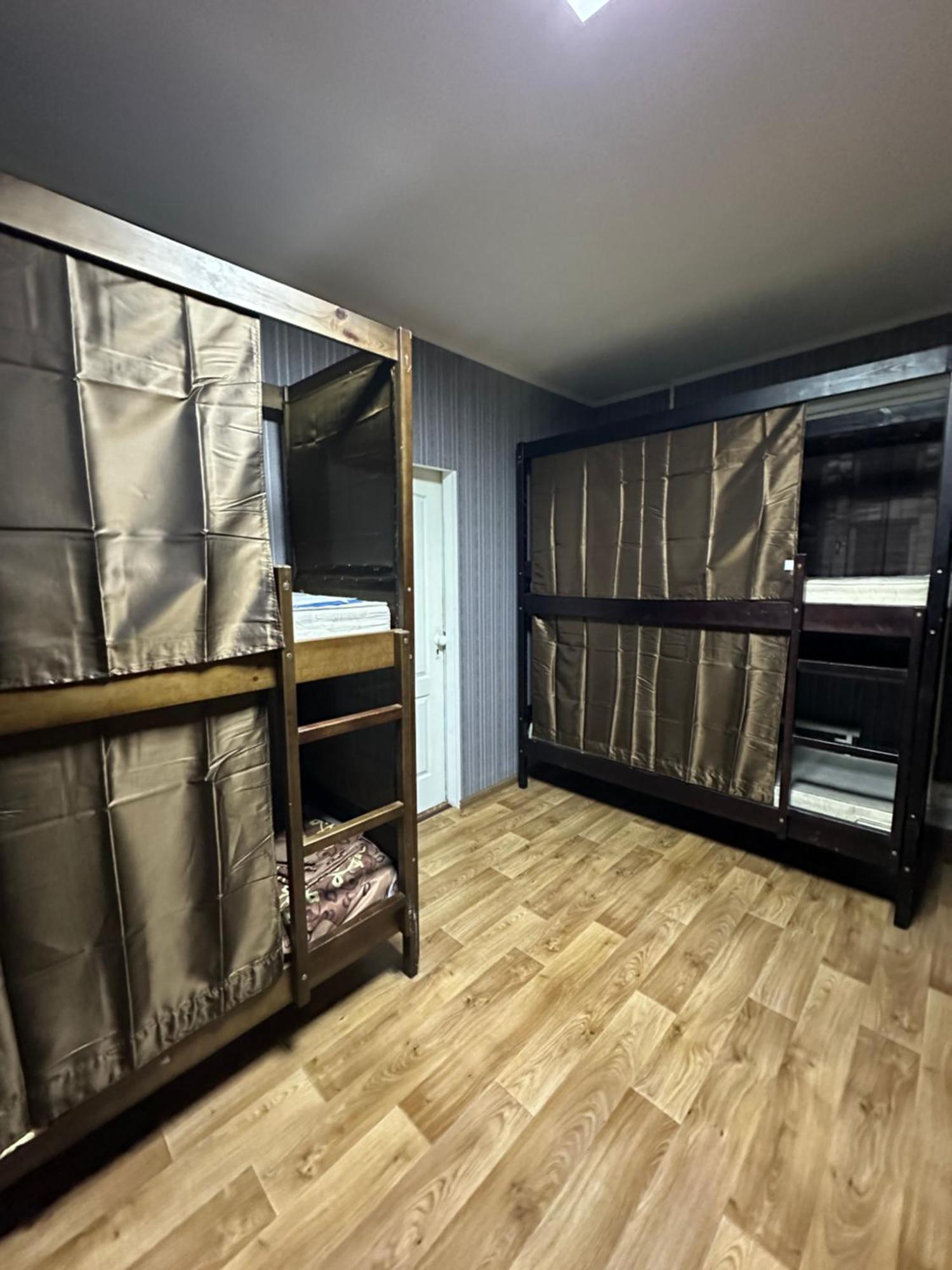 Ararat-Poznyaki Hostel Κίεβο Εξωτερικό φωτογραφία